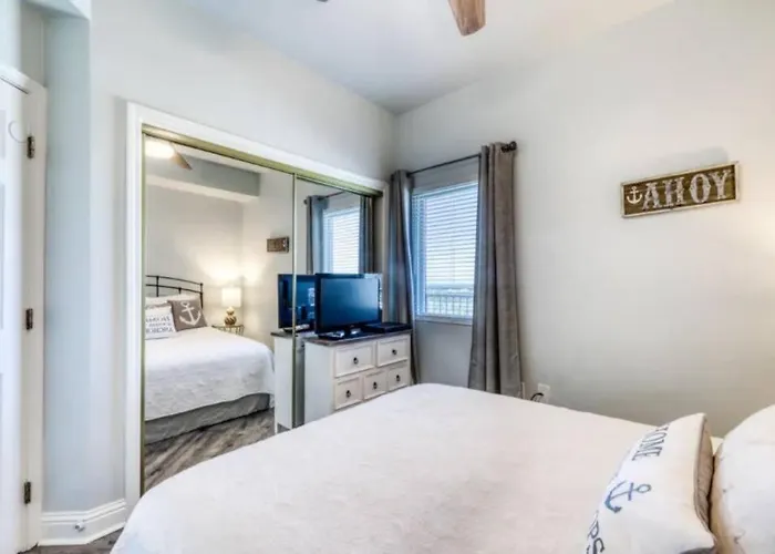 Lighthouse 1115 On The 3br 3ba Holiday home *
